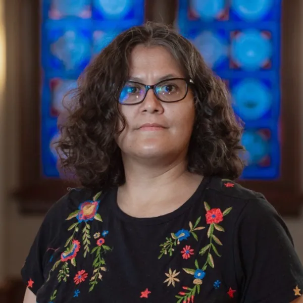 Dr Helen De Cruz