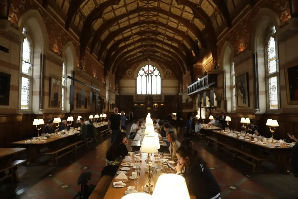 Dinner in a college hall