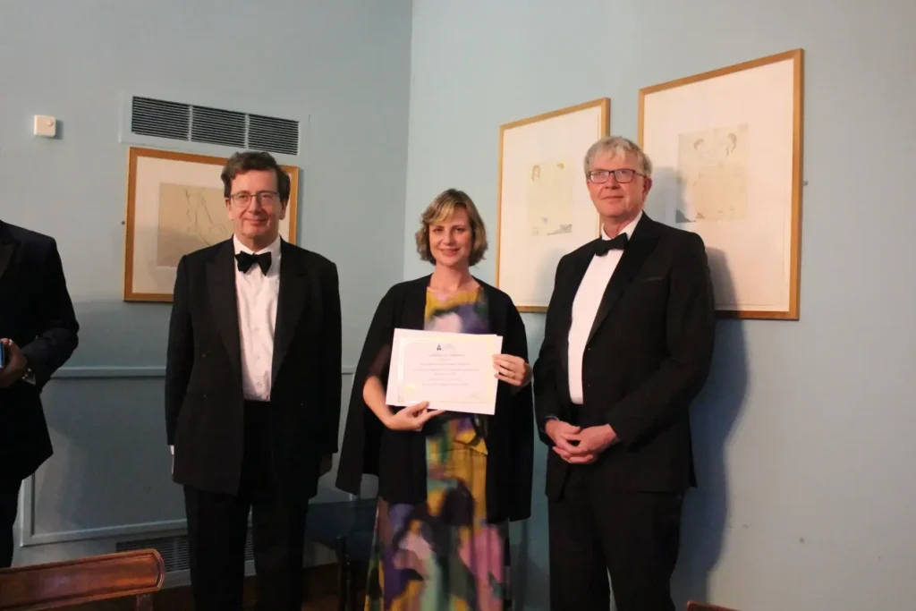 Certificate presentation